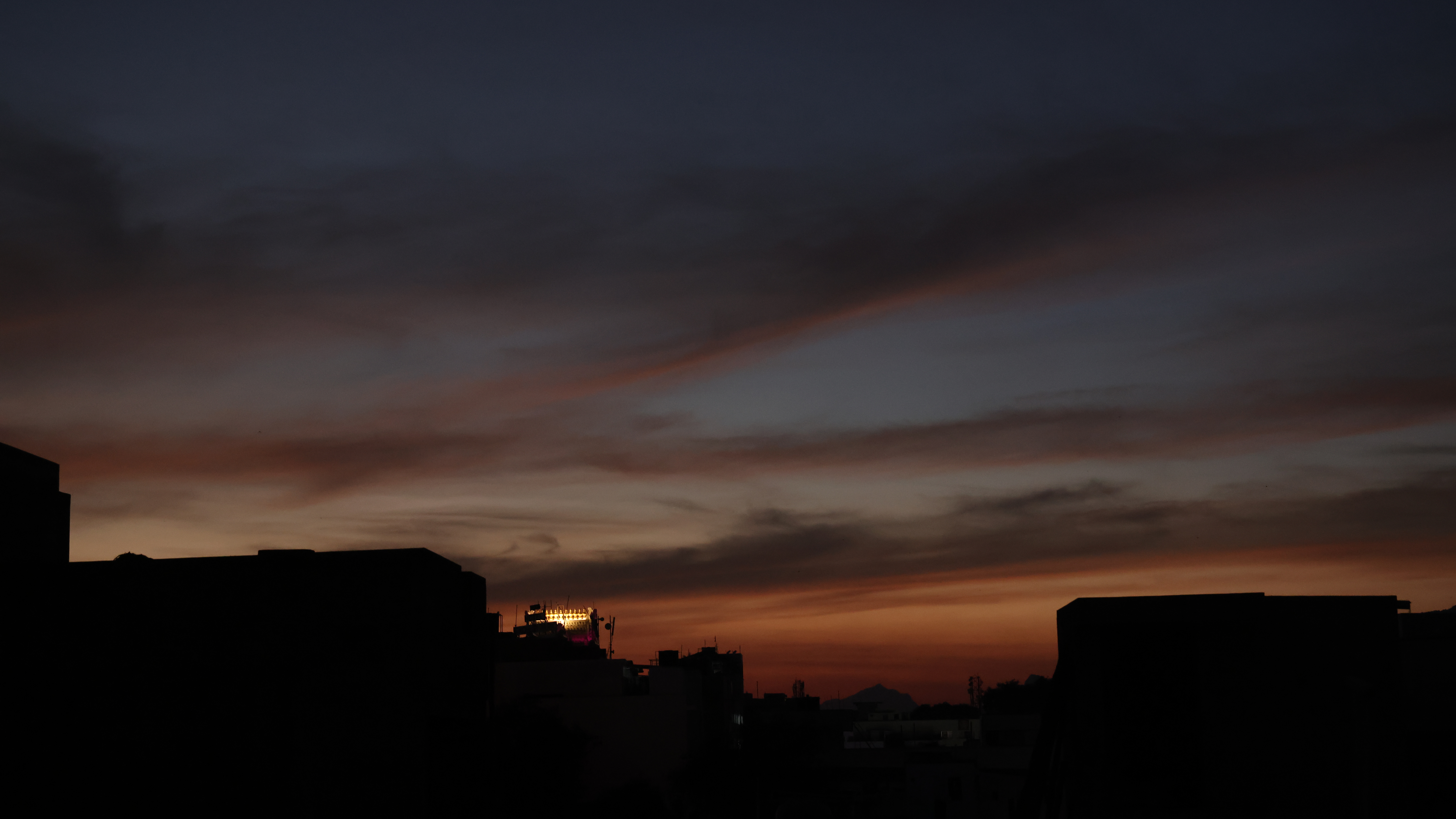 SUN SET